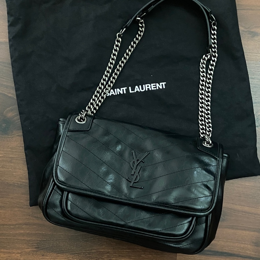 Saint Laurent Black Quilted Bag 🖤